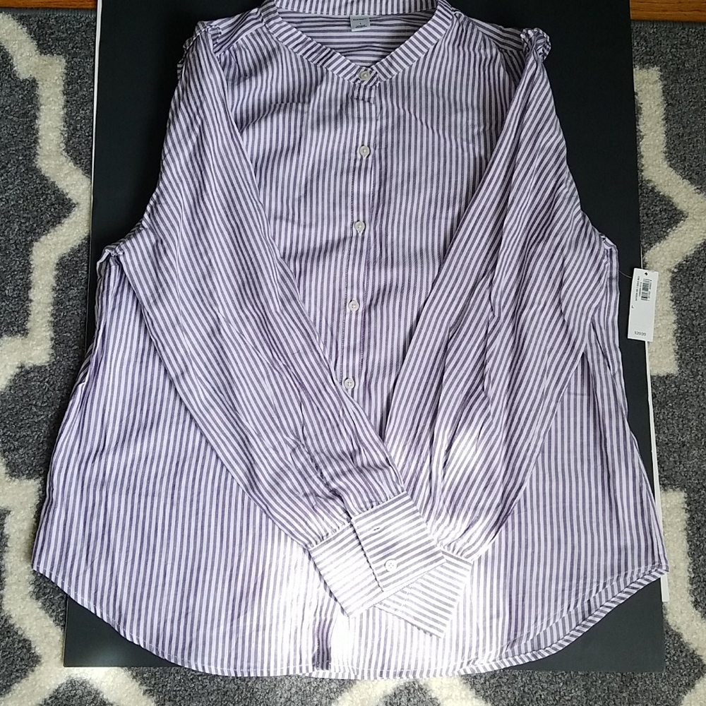 Old Navy woman's blouse